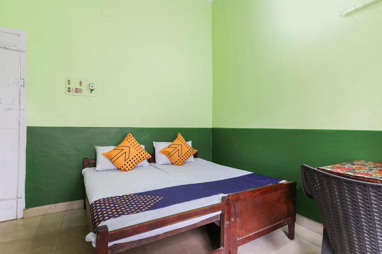 Spot On 68111 Jeena Motels Kollam Eksteriør bilde