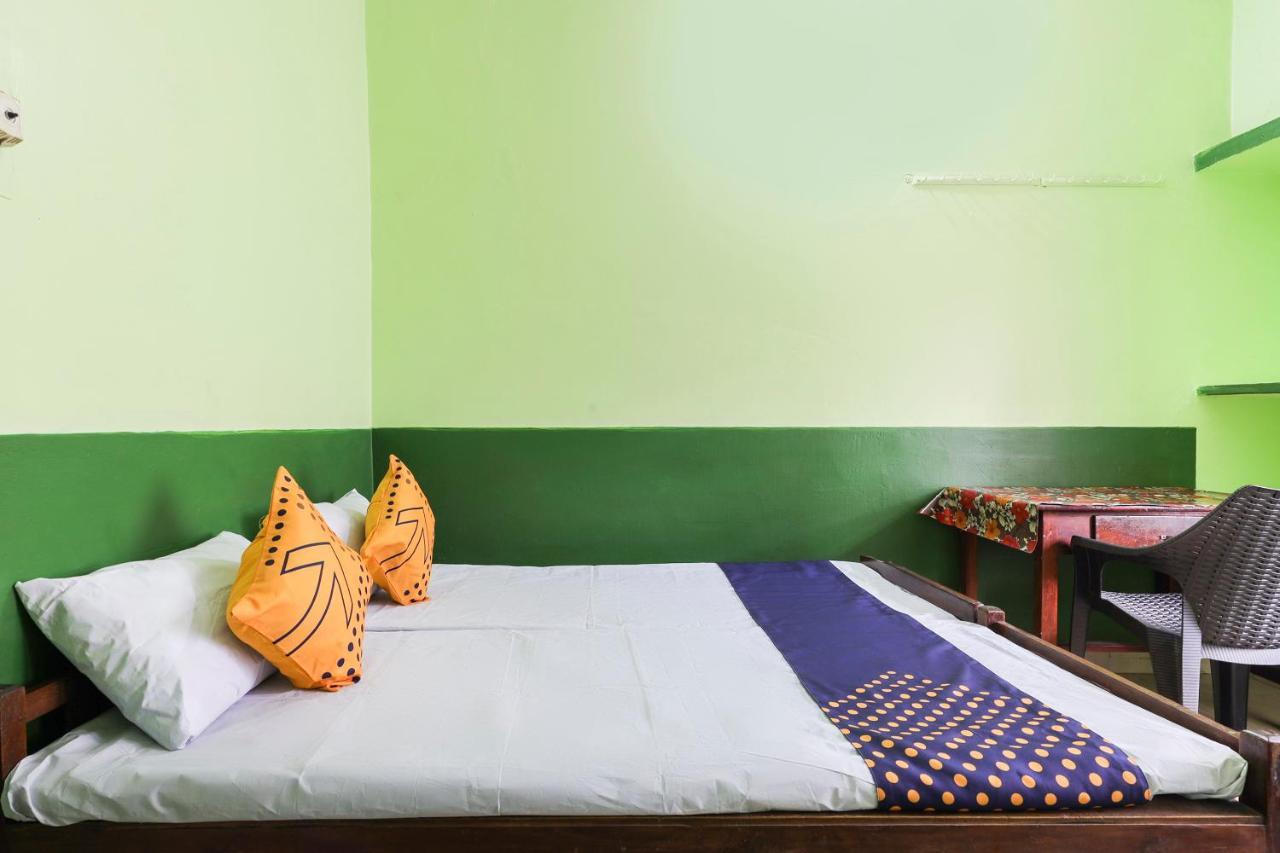 Spot On 68111 Jeena Motels Kollam Eksteriør bilde